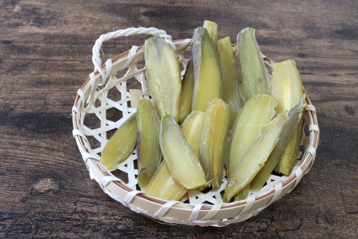 ダイソーのつなげる多用途ネットで作った干し芋