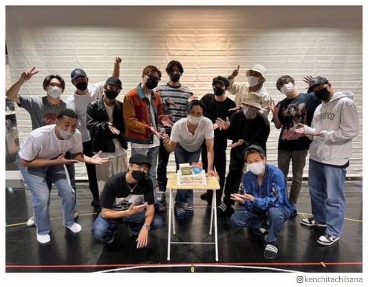 EXILE橘ケンチのバースデー、ATSUSHI・TAKAHIROらEXILEメンバー豪華祝福ショット公開