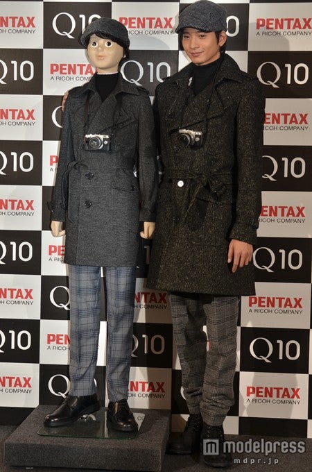 向井理と新キャラクター「Q10 chappie」