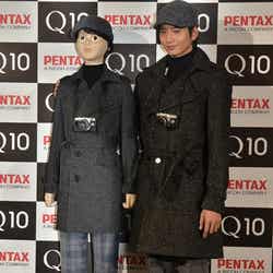向井理と新キャラクター「Q10 chappie」
