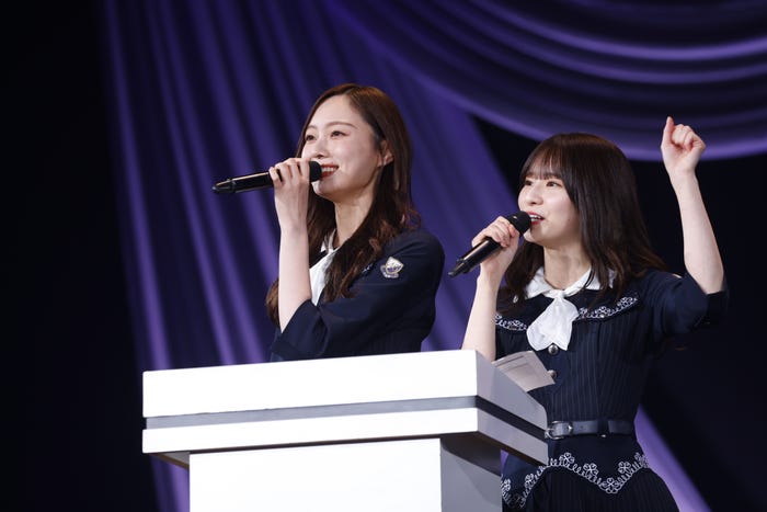 梅澤美波、菅原咲月/乃⽊坂46初披露の会「はじめまして、6期⽣です」撮影:鈴木健太(KENTA Inc.)