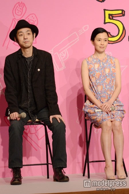 （左から）宮藤官九郎、坂井真紀