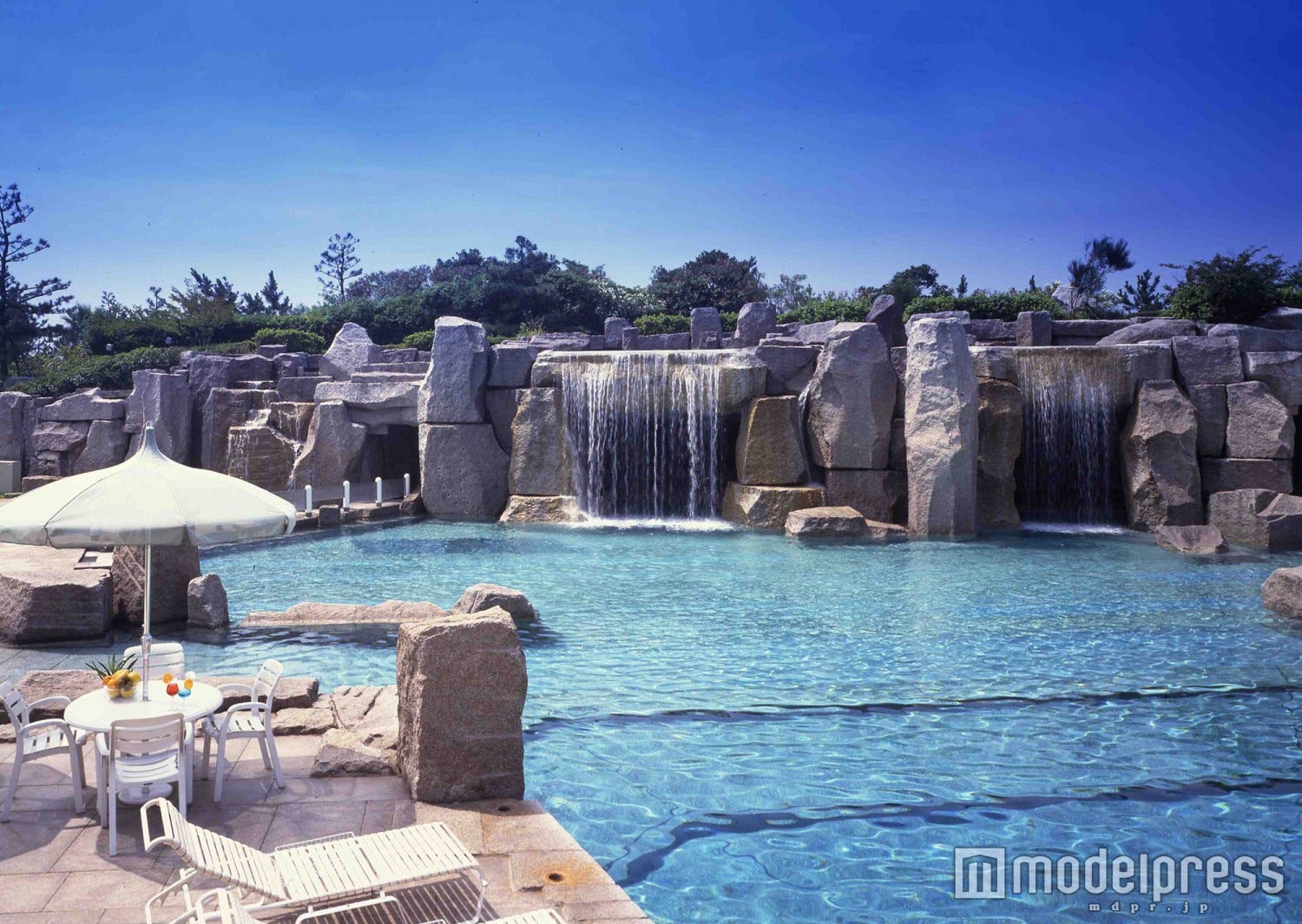 高級ホテルのプールが今熱い!東京近郊のお洒落プール6選