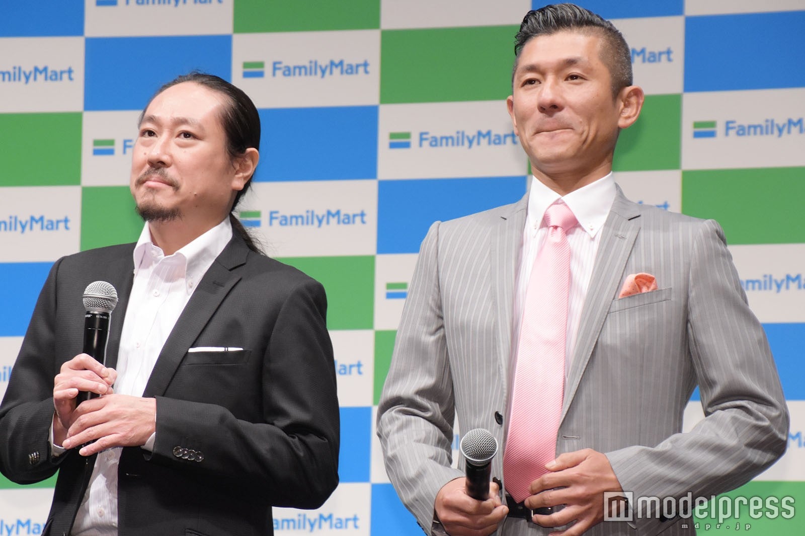 笑い飯 （C）モデルプレス