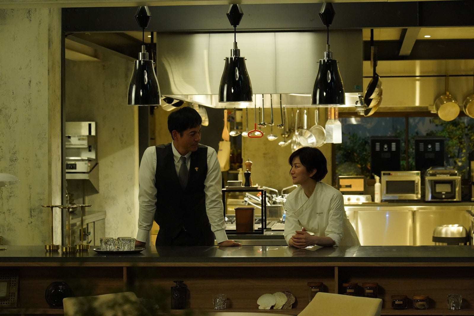 沢村一樹、鈴木京香「グランメゾン東京」（C）TBS