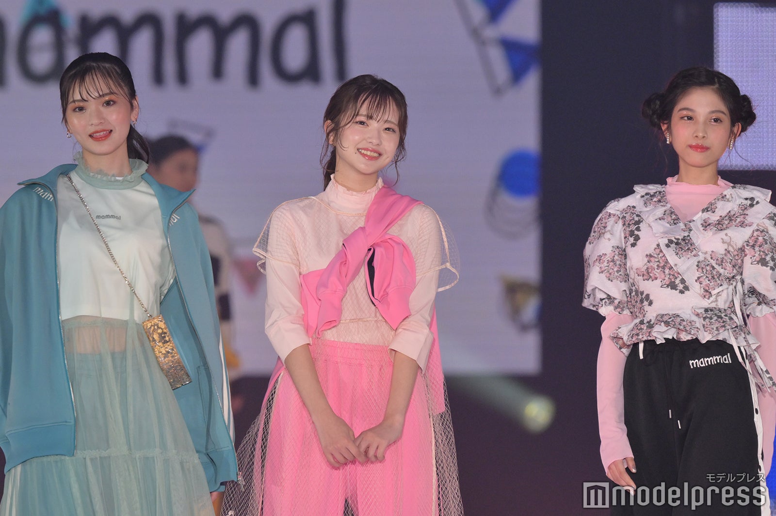 HANA、谷口彩菜、まちさん （C）モデルプレス