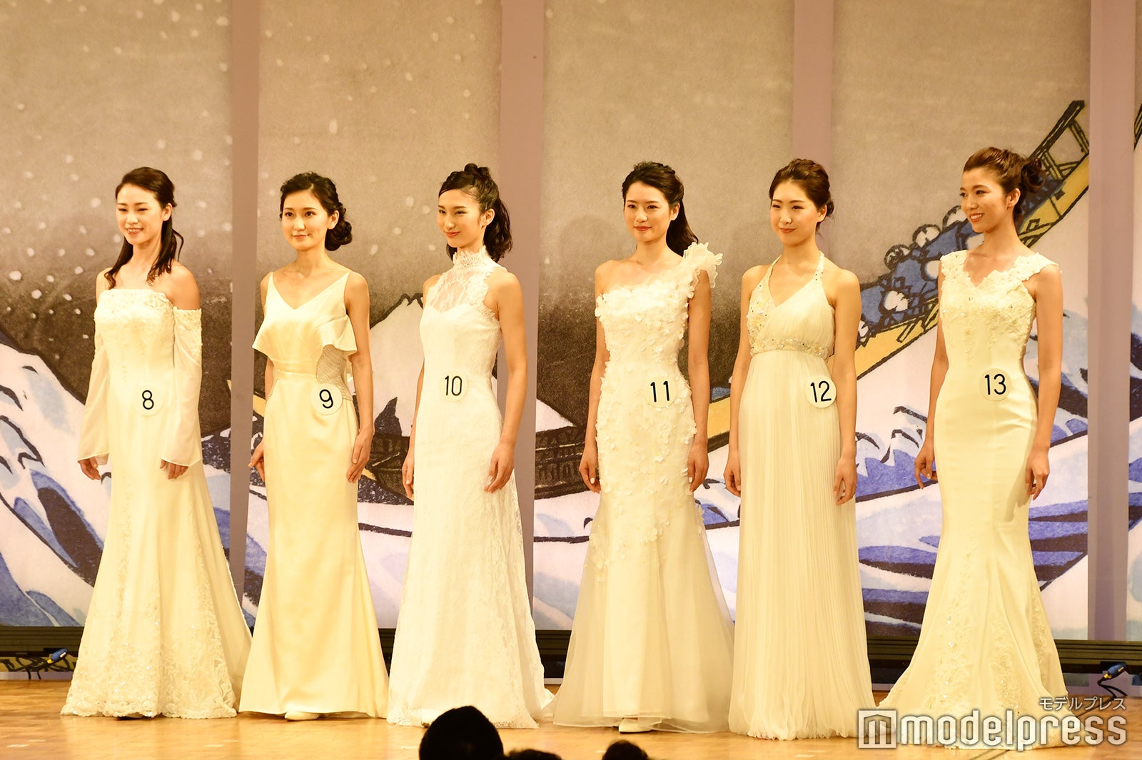 ドレス審査 （C）モデルプレス