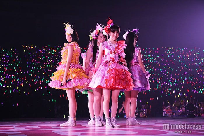 ライブの様子/photo by HAJIME KAMIIISAKA