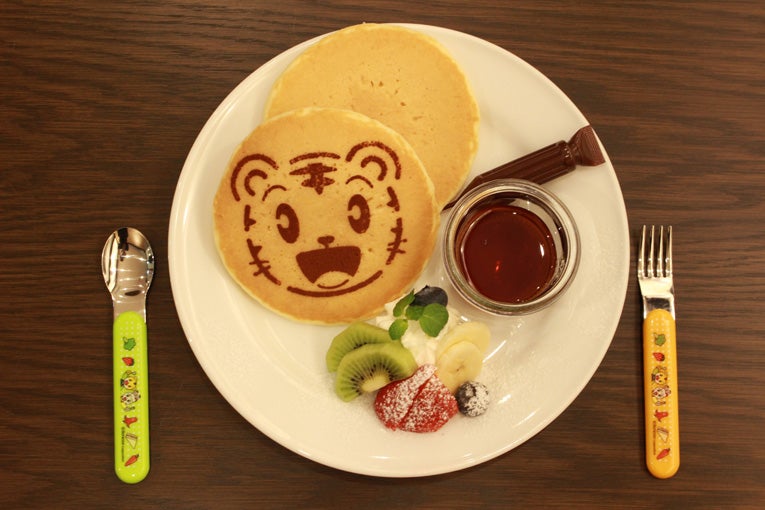 いっしょにおえかき しまじろうパンケーキ1,000円（税込）（C）Benesse Corporation2017