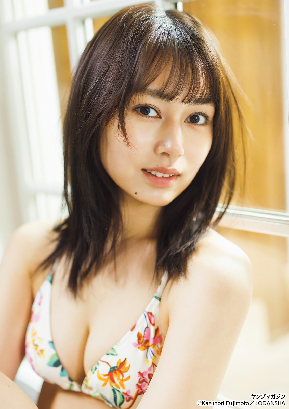 「ミス慶應理工2021」グランプリ・青野さくら、グラビア初挑戦 花柄ビキニで美バスト披露