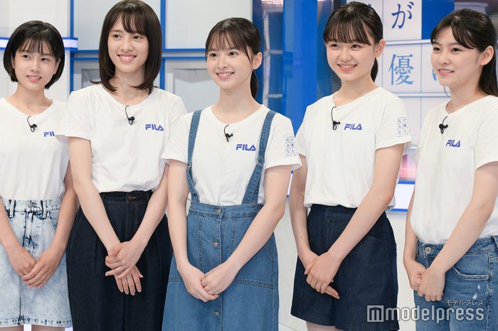 (左から)三浦涼菜、赤穂華、飯沼愛、武山瑠香、渋谷風花 (C)モデルプレス