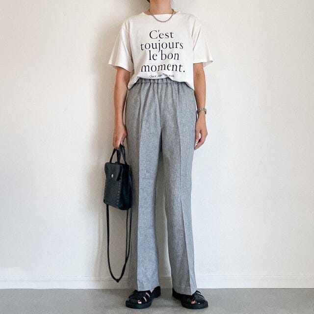 ロゴT　スラックス　なんとなく太った印象　NG　コーデ