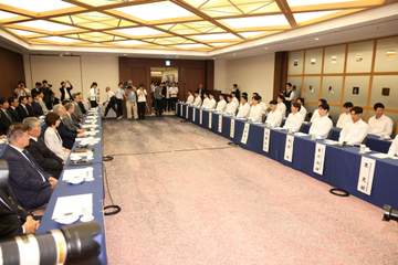 プロ野球選手会と12球団オーナー会議が初会談「日本の野球界のさらなる発展を目指して連携と協力を深めていく」