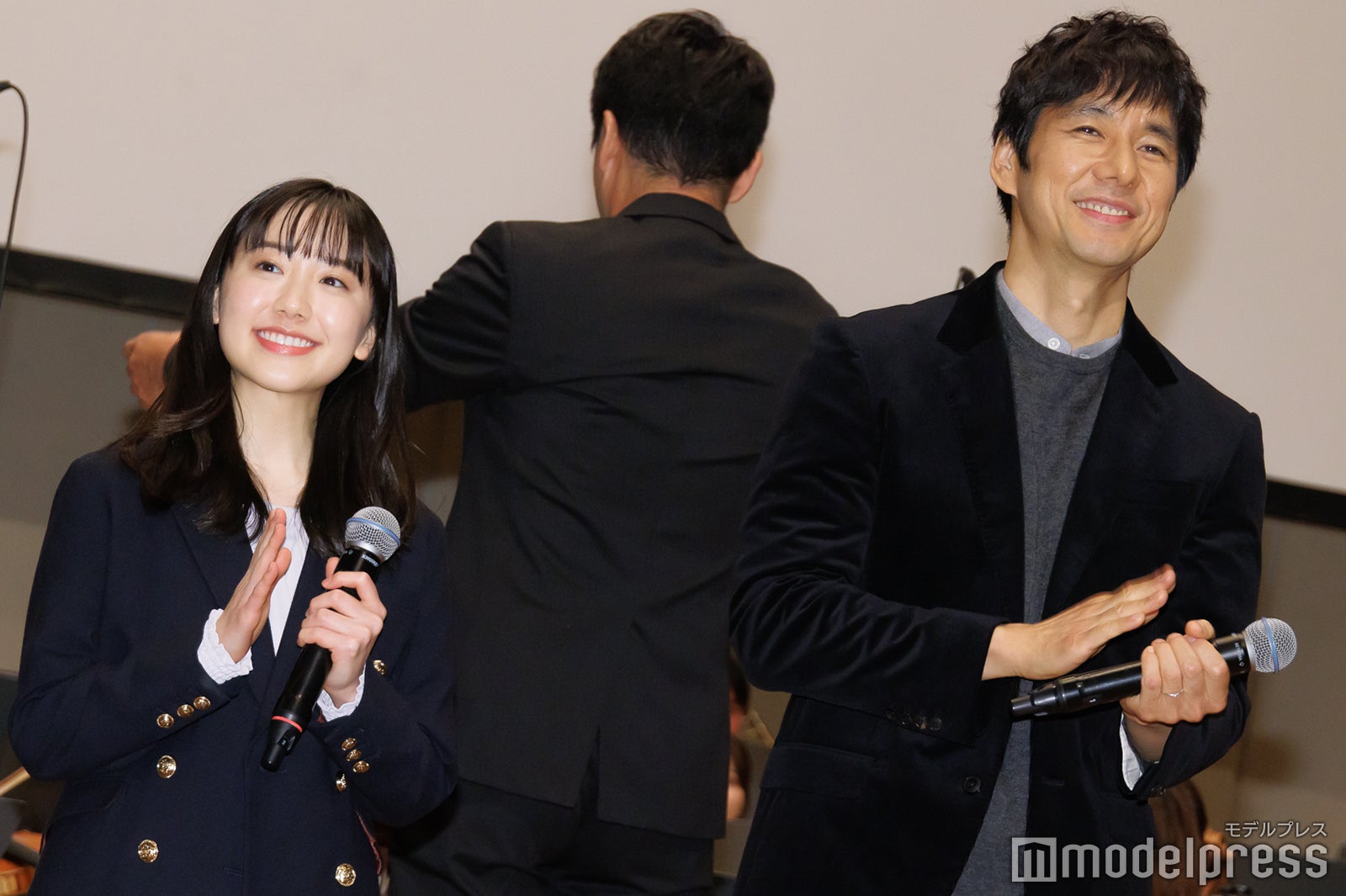 芦田愛菜、西島秀俊（C）モデルプレス