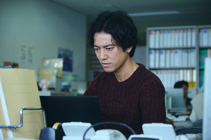 桐谷健太「Qrosの女」第7話(C)「Qrosの女」製作委員会