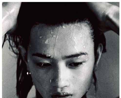 斎藤工、15歳当時の写真に驚きの声「すでに色気ダダ漏れ」「未成年とは思えないセクシーさ」