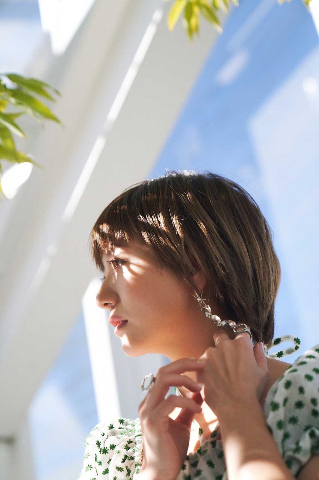 伊藤千晃「My happiness is...」（宝島社） （提供写真）