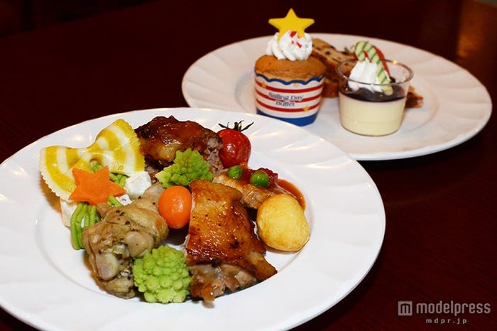 “クリスマス・ウィッシュ”のバラエティに富んだ料理が楽しめる