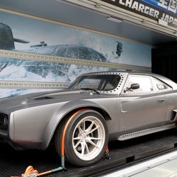 シリーズ最新作『ワイルド・スピード ICE BREAK』劇中車が、「WIRED MUSIC FESTIVAL 2017」の会場に出現!ヘッドライナーのウィズ・カリファも参加