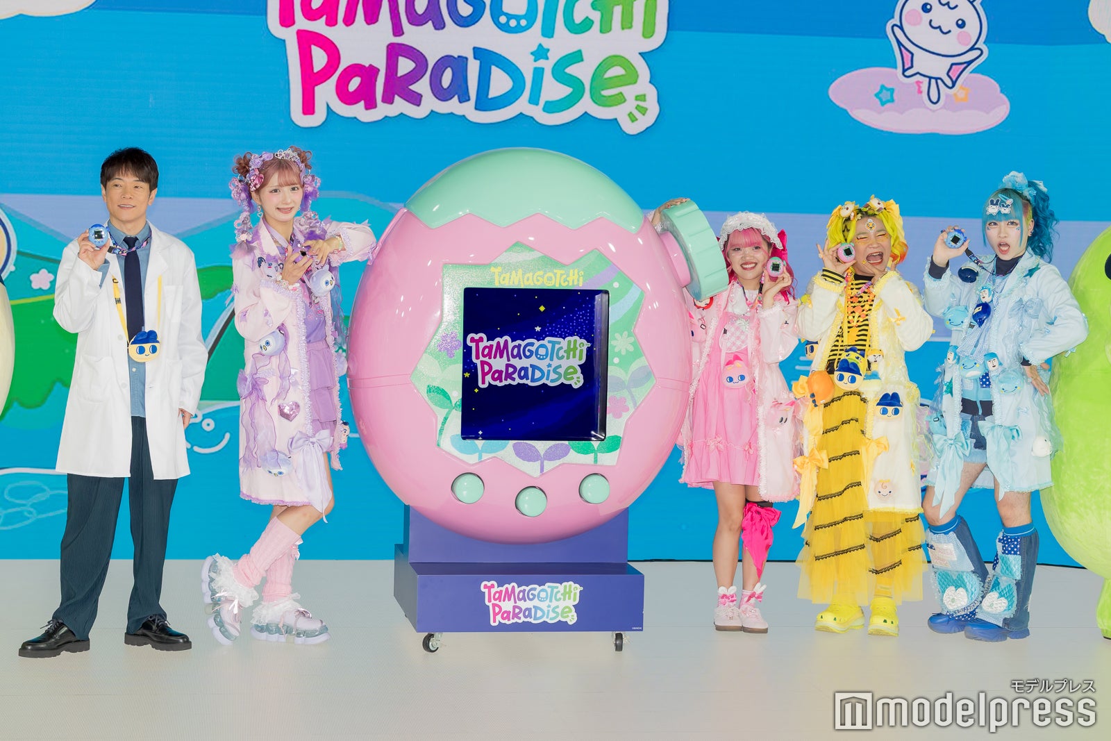 陣内智則、しなこ、あぃりDX、しんぢくん、だーご（C）モデルプレス