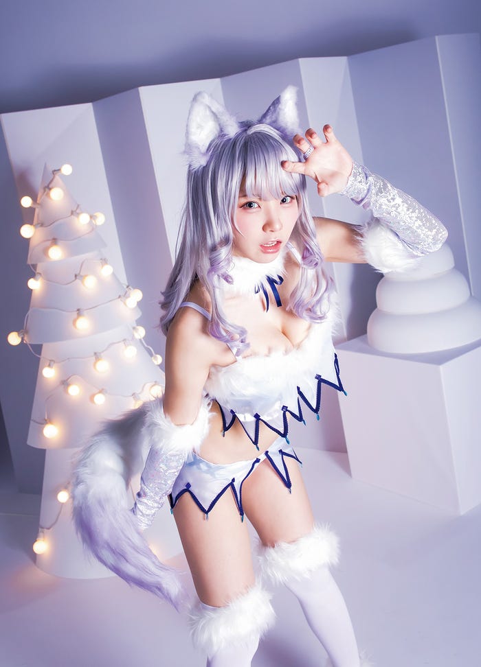 えなこ(C)桑島智輝/集英社