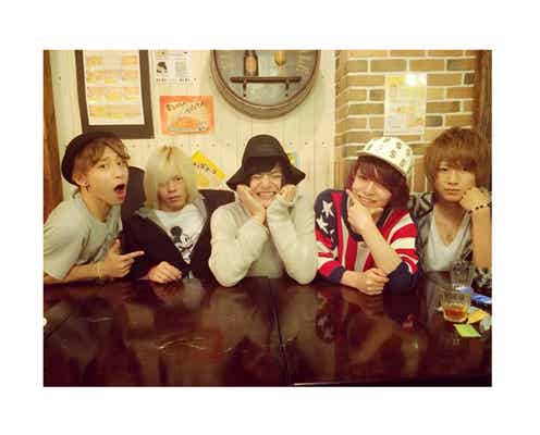 鈴木勤、バースデー&ワンマン達成で祝福殺到「きちんと音楽で返します」