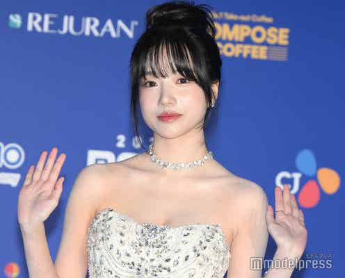 チョ・ユリ「イカゲーム2」役柄を“5文字”で予告 美脚際立つベアトップドレス姿【2024 MAMA AWARDS DAY1】