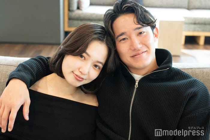 ミミ(美海)、アツシ(荒井陸)(C)モデルプレス