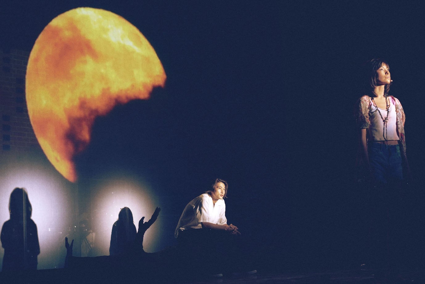 ライブシネマ『怪獣の教え』横浜公演より（撮影：TAKAMURADAISUKE）