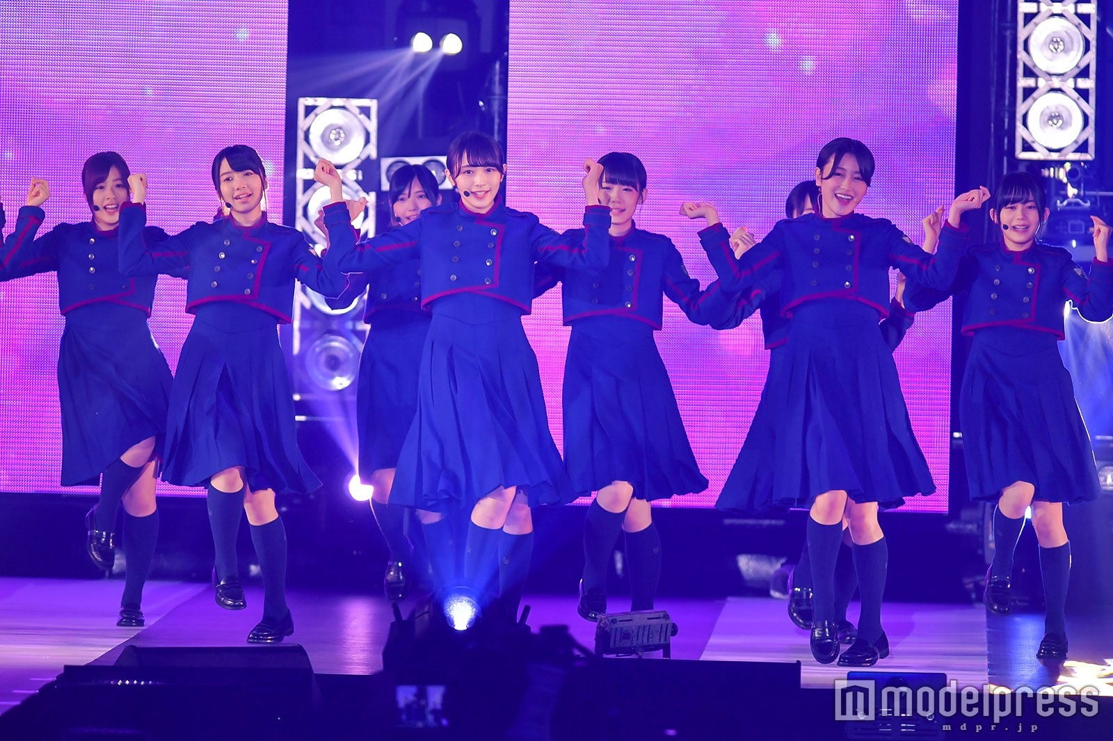 欅坂46「不協和音」で圧倒！“最高難度”パフォーマンスに「ガルアワ