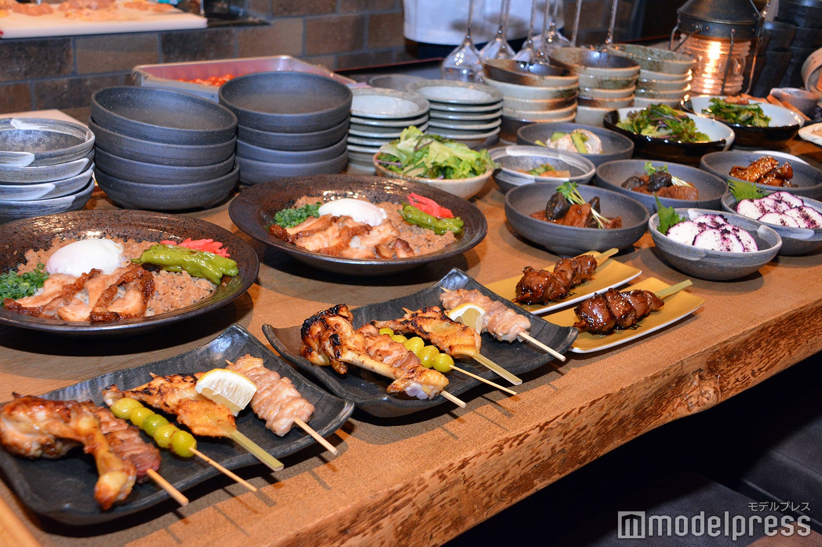 やきとり 荒木山（C）モデルプレス