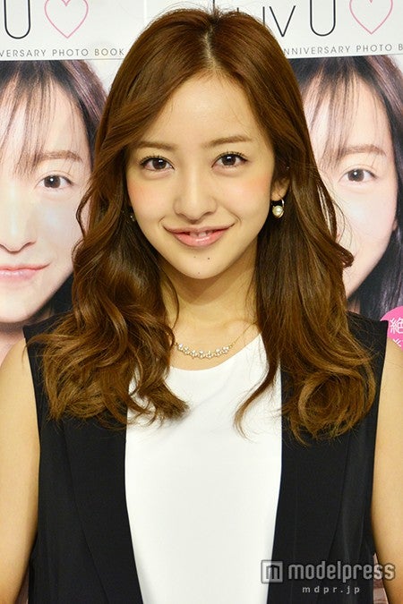 新婚 板野友美 夫との馴れ初め明かす 可愛いなって モデルプレス 新婚 板野友美 夫との馴れ初め明かす 可愛いなって モデルプレス