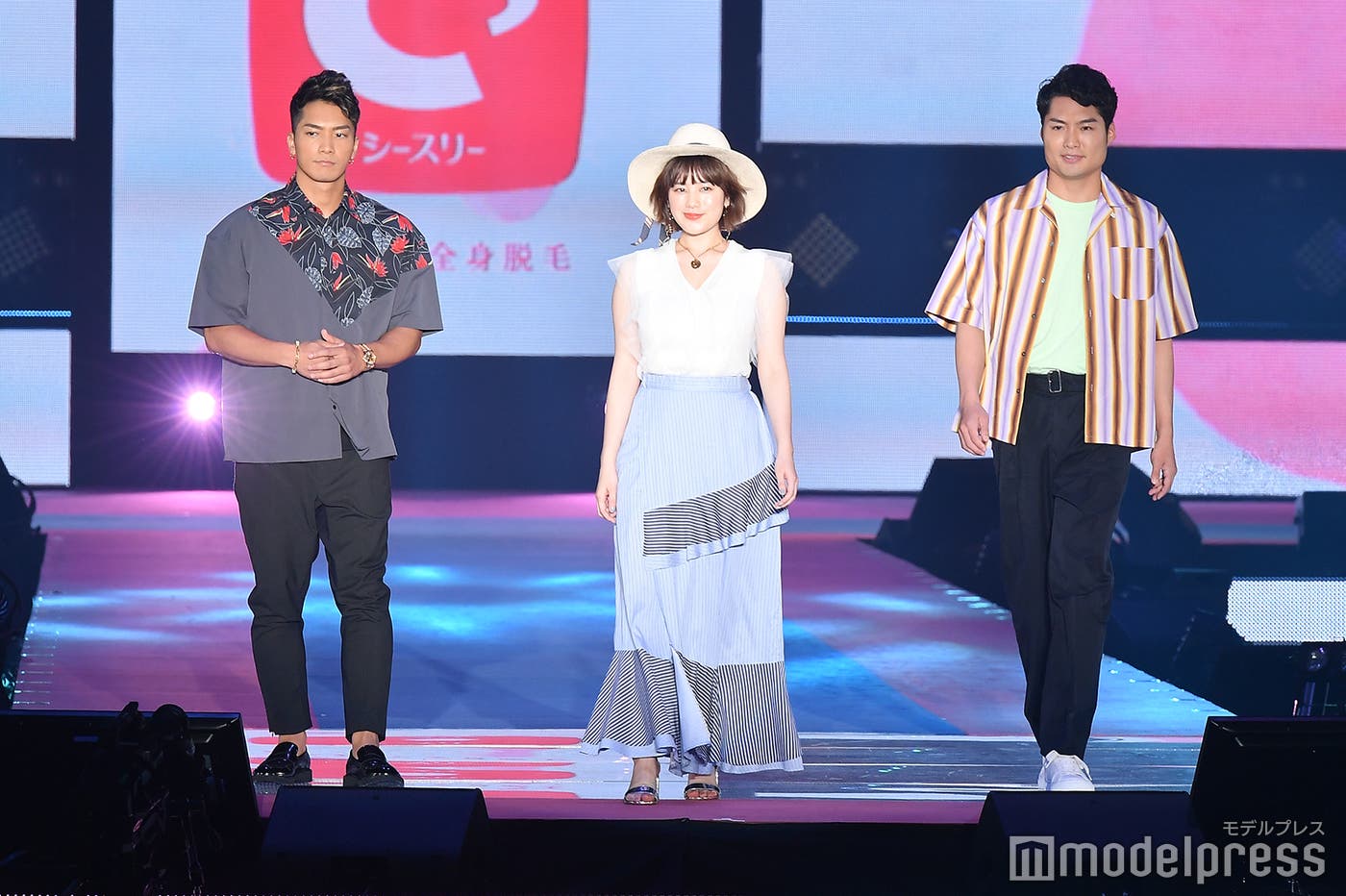 (左から)SWAY、筧美和子、八木将康(C)モデルプレス