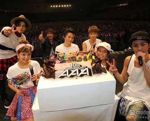 AAA、10周年アニバーサリーも仲良しトーク全開 名曲の連続にファン歓喜<ライブレポ>