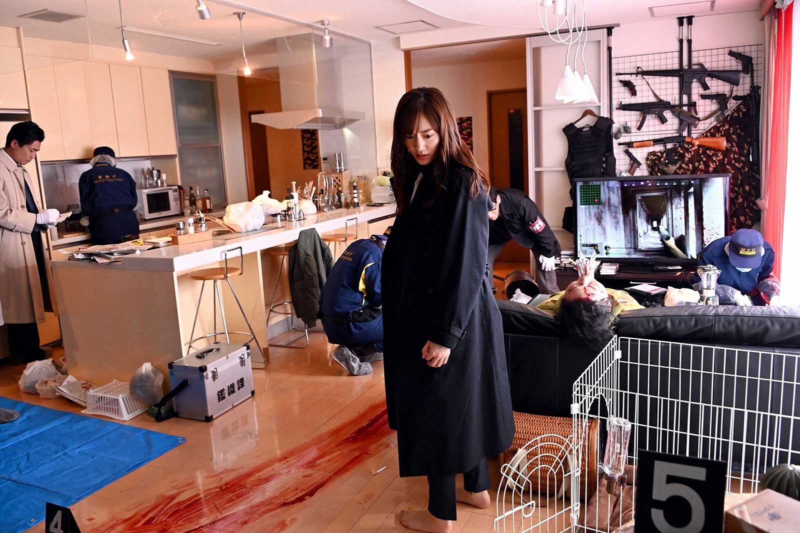 綾瀬はるか「天国と地獄 ～サイコな2人～」第7話より（C）TBS