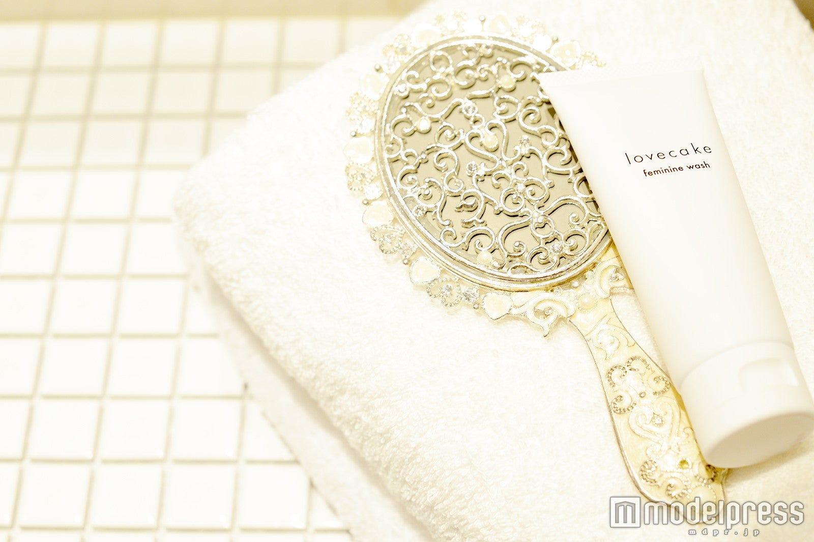 臭いの元をさっぱり洗い流す『ラブケイク』（C）モデルプレス