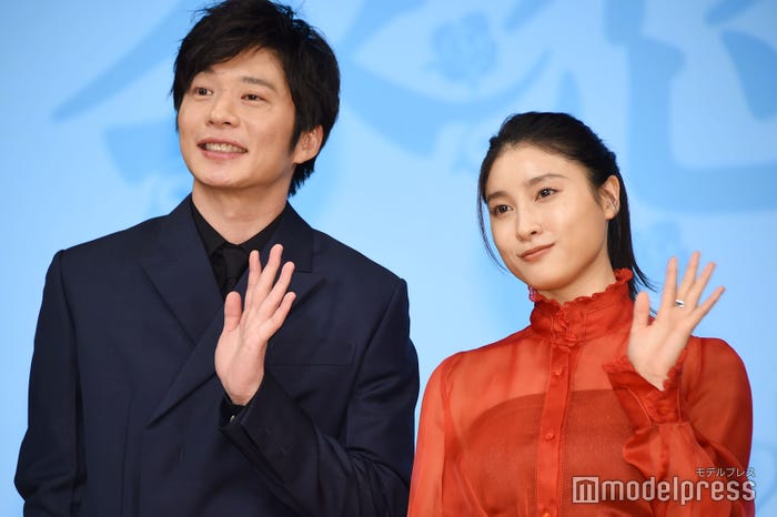 田中圭、土屋太鳳(C)モデルプレス