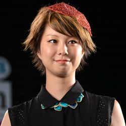 田中美保 稲本潤一選手との挙式ショットを公開 モデルプレス