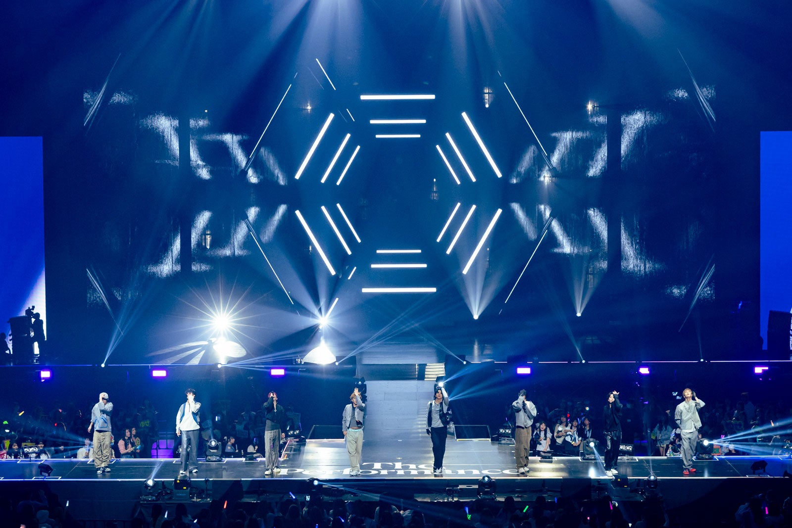 FANTASTICS（C）The Performance／撮影：田中聖太郎写真事務所