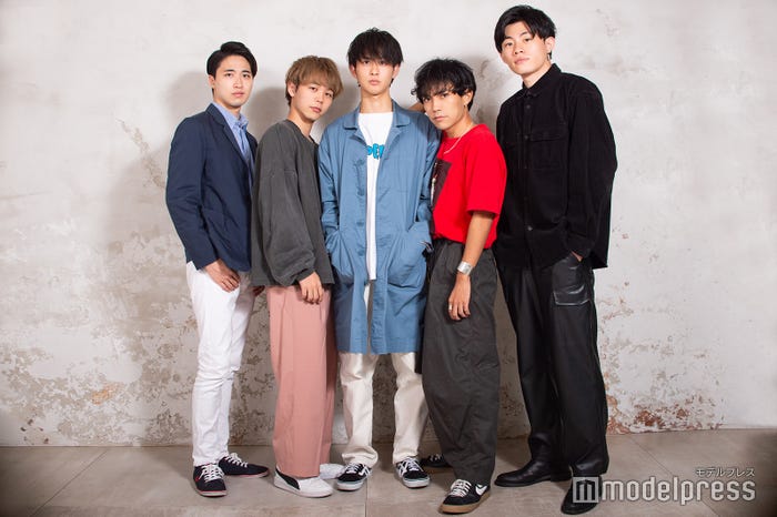 「ミスター横国」ファイナリスト/左から遠藤響生さん、津田恵佑さん、宮島大地さん、小畑鑑人さん、川端昴さん(C)モデルプレス