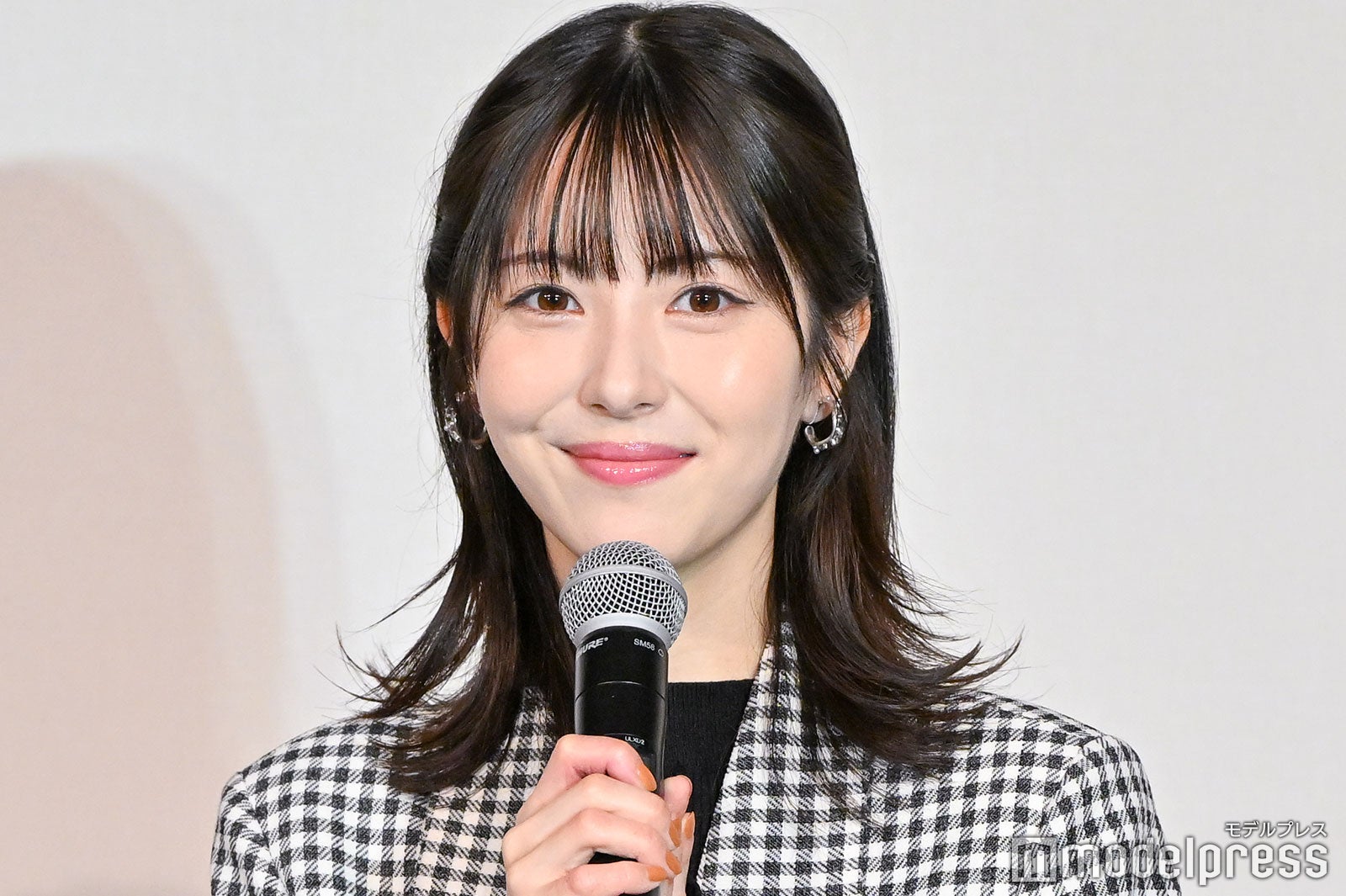 浜辺美波「存在感が人の10倍くらいある」男性共演者とは【豊臣兄弟！】