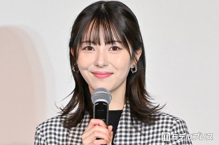 浜辺美波「存在感が人の10倍くらいある」男性共演者とは【豊臣兄弟！】