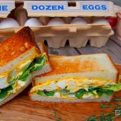 全粒粉パンに自家製マヨネーズで和えた卵をたっぷりサンド「お天気の日のたまごサンド」￥680／画像提供：Garten