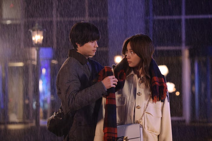 松村北斗、川口春奈「アンサンブル」第2話(C)日本テレビ