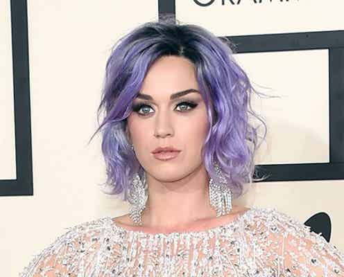 ケイティ・ペリー、全身シースルーのSEXYドレスでグラミー賞レッドカーペット