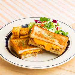 カルアポークチーズサンド/画像提供:Eggs’n Things Japan