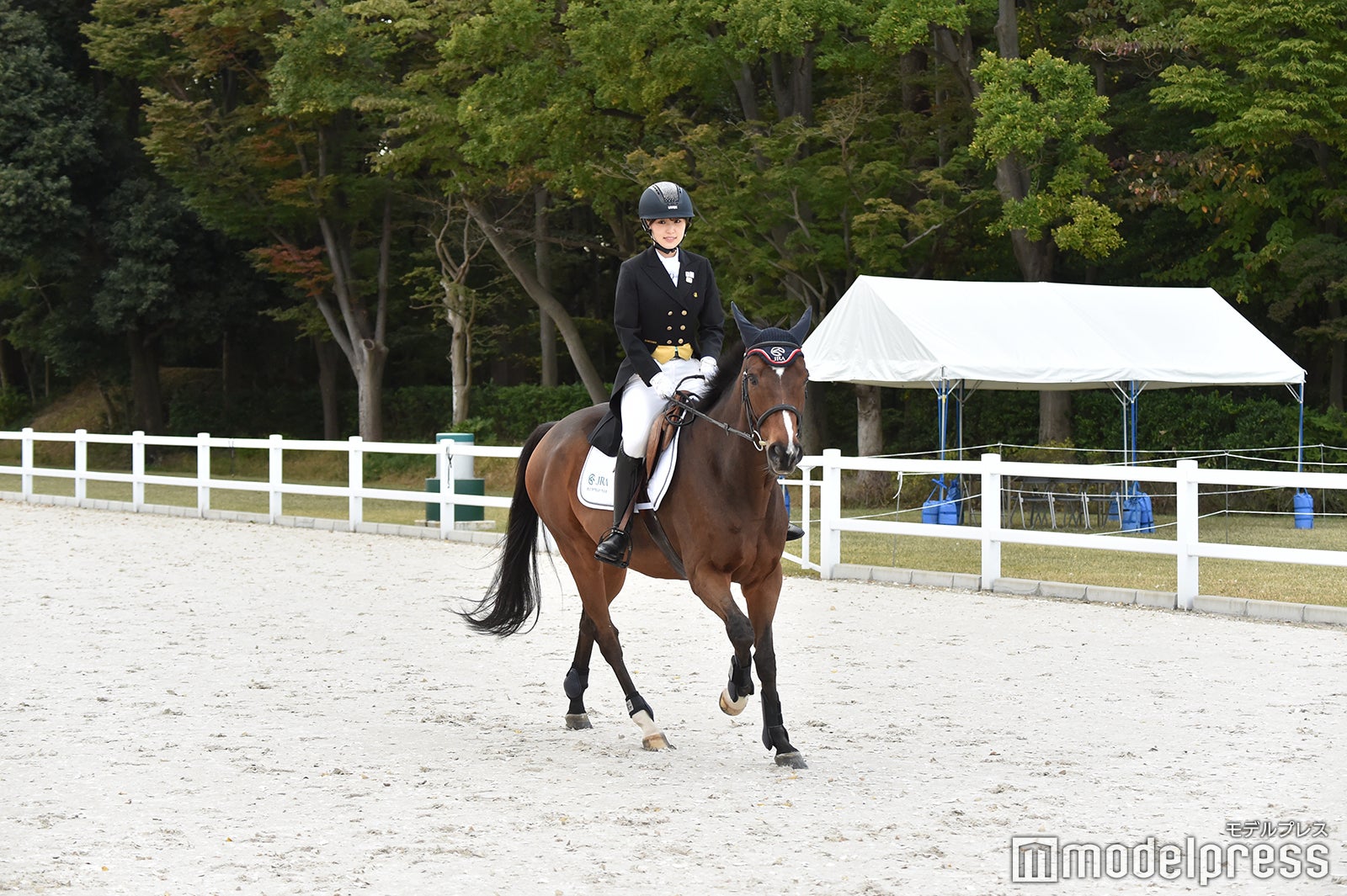 菅井友香（C）モデルプレス