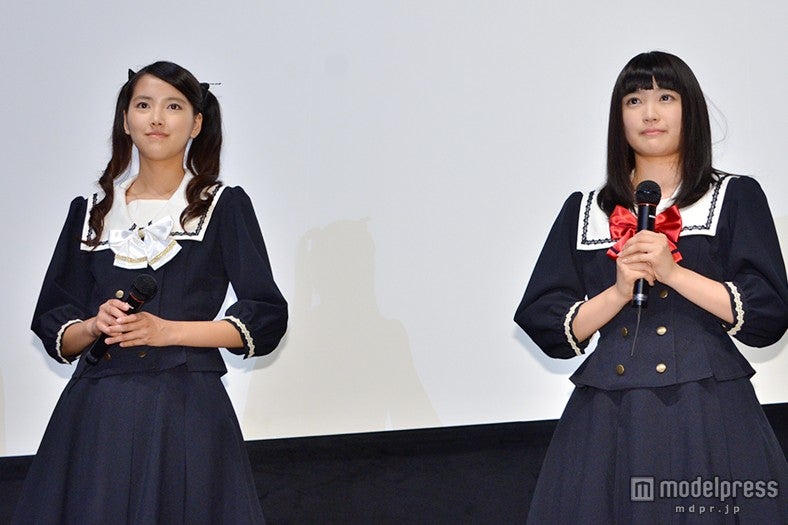 （左から）竹富聖花、 柏木ひなた