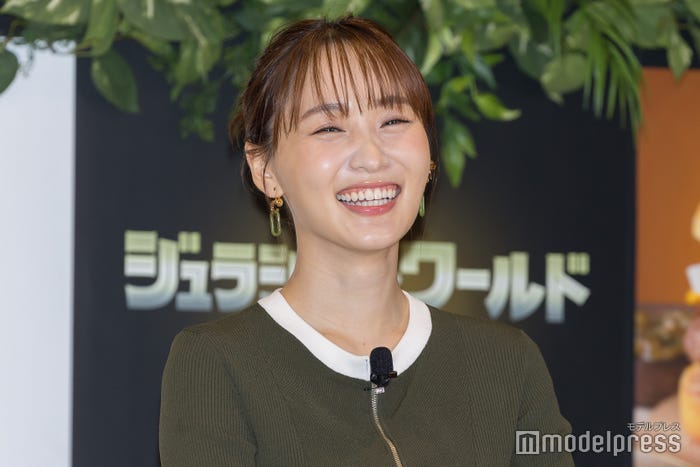 菅井友香(C)モデルプレス