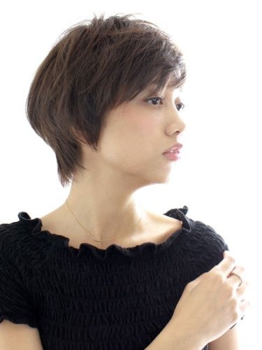 40代女性に似合うマッシュウルフ特集 美シルエットで小顔見えも叶える モデルプレス 40代女性に似合うマッシュウルフ特集 美シルエットで小顔見えも叶える モデルプレス